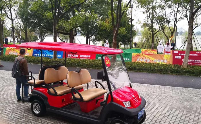 高尔夫球车在球场上使用需要注意什么规则和事项呢