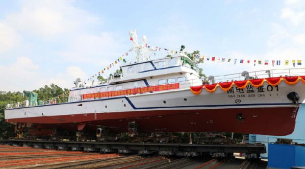 国内首艘500KV海底电缆运维船下水