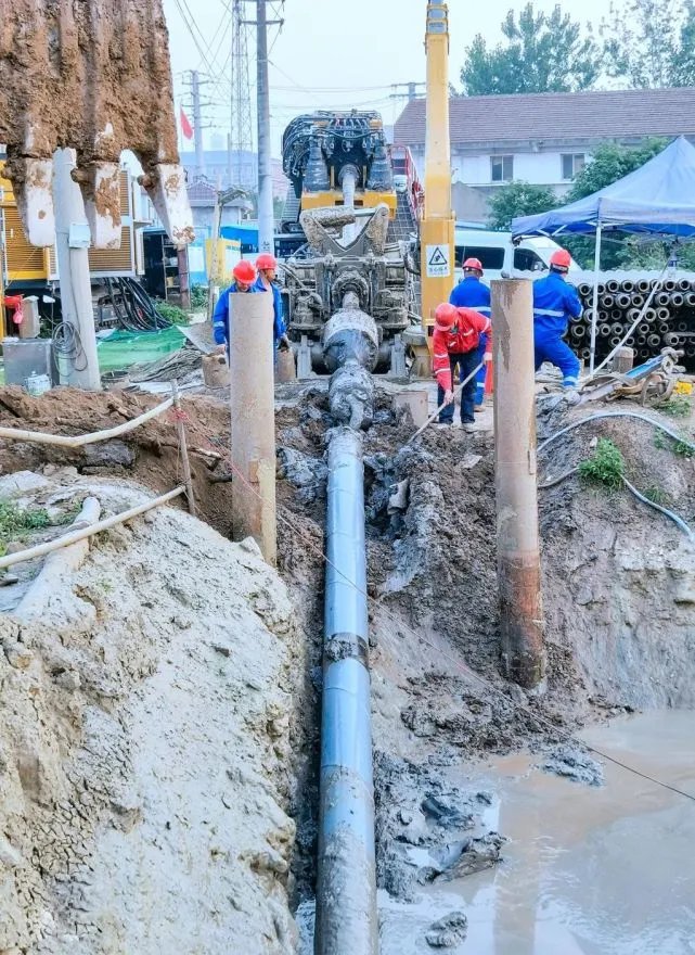 6月16日，国内最长过江电缆顺利在靖江段成功横穿长江-沐鸣娱乐