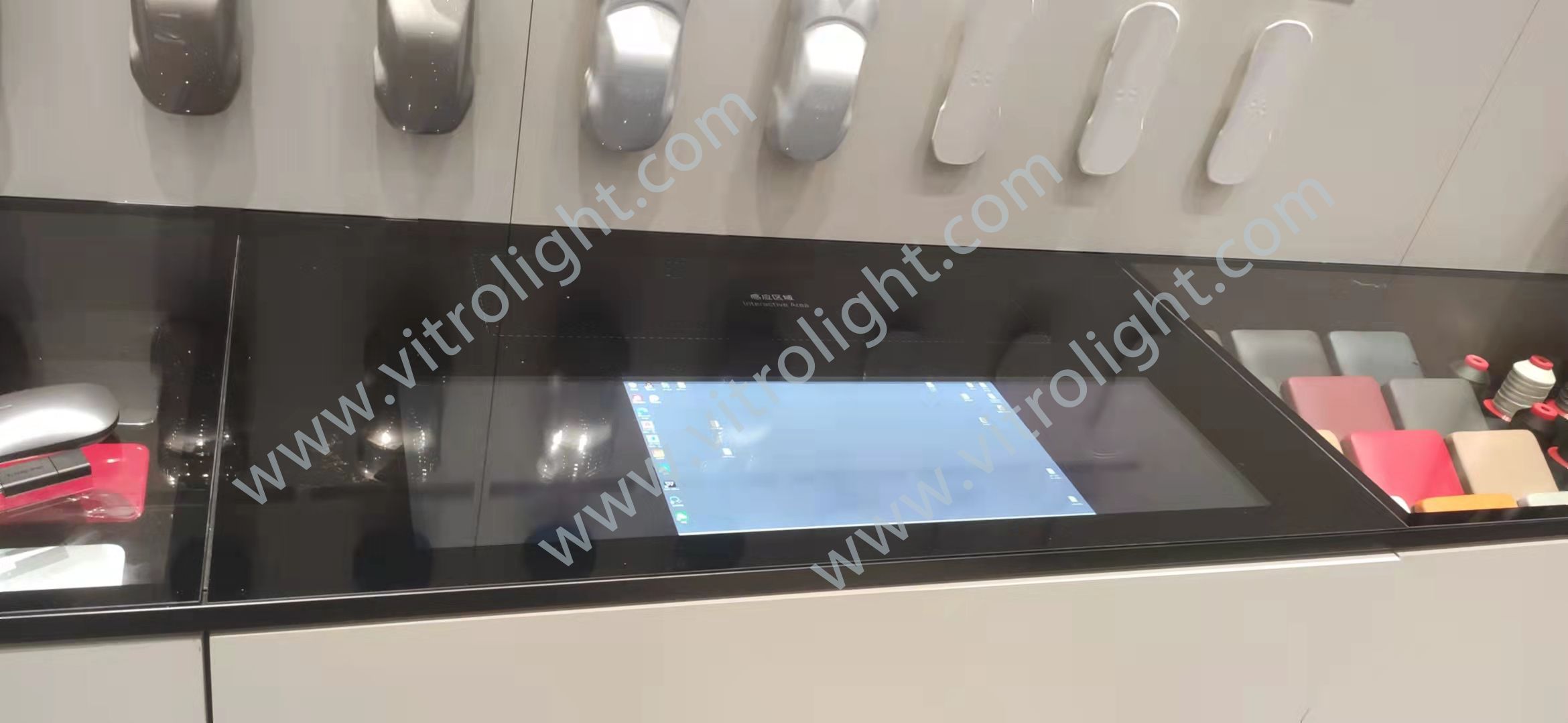 广州车展29寸触摸整机