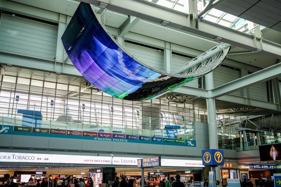 55寸超薄曲面OLED      VLT550-OLED-CUV