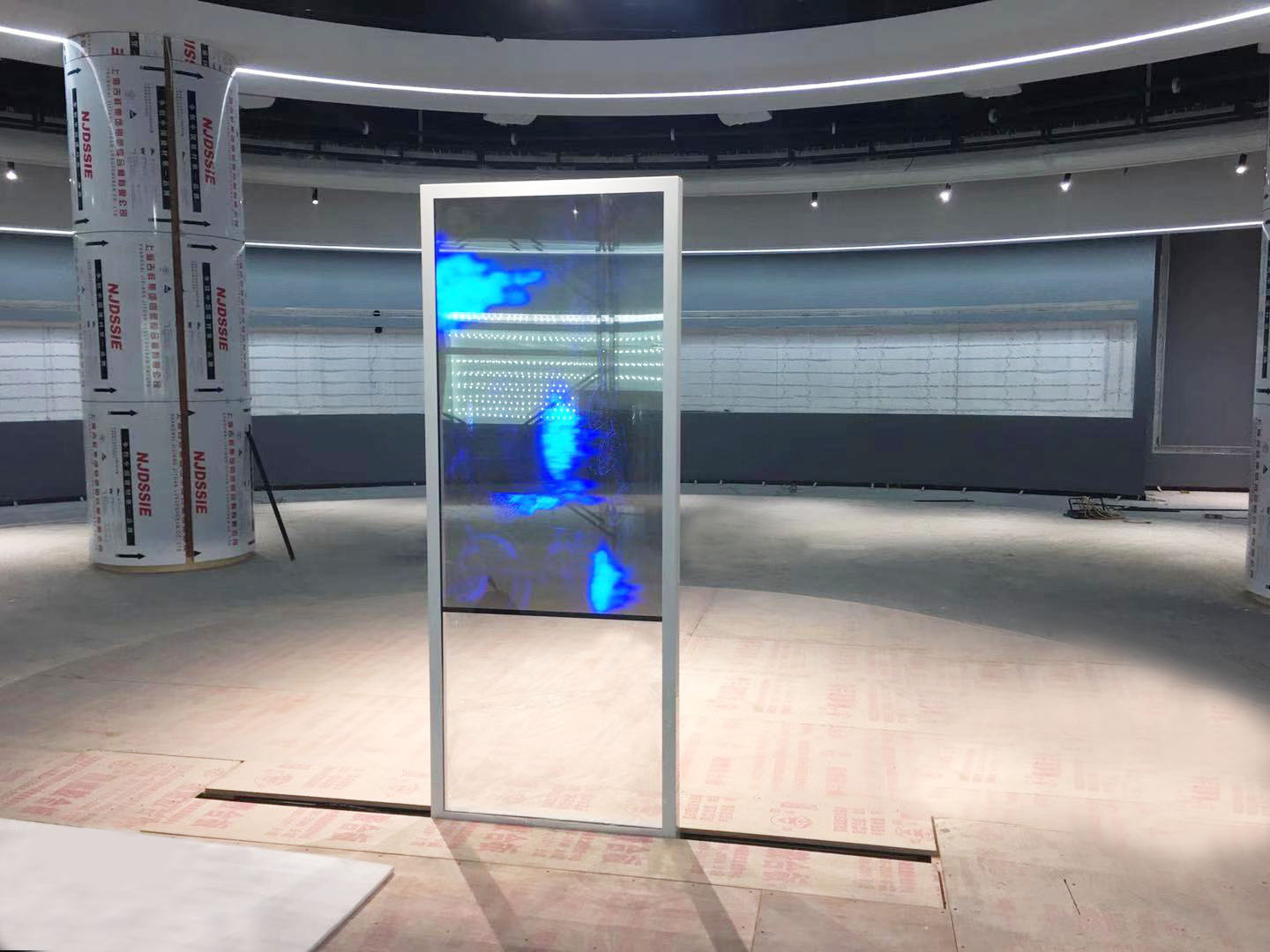 山东某展馆滑轨屏