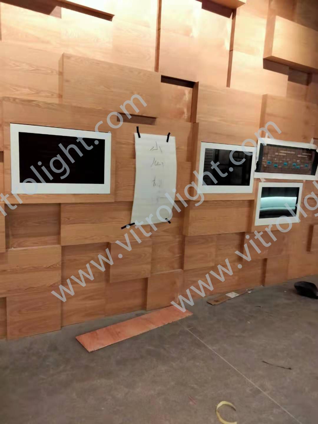 浙江杭州新四军两渡富春江纪念馆32寸透明屏