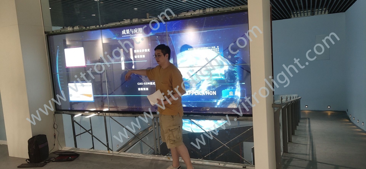 北京科学城大气所未来园区55寸2×3透明OLED项目