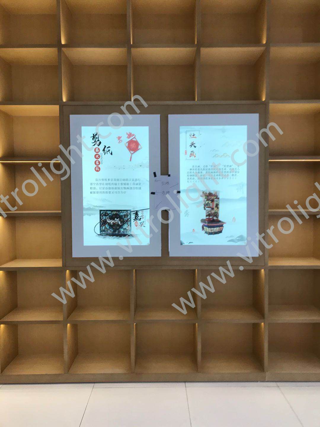 嘉兴新秀区项目馆46寸透明屏