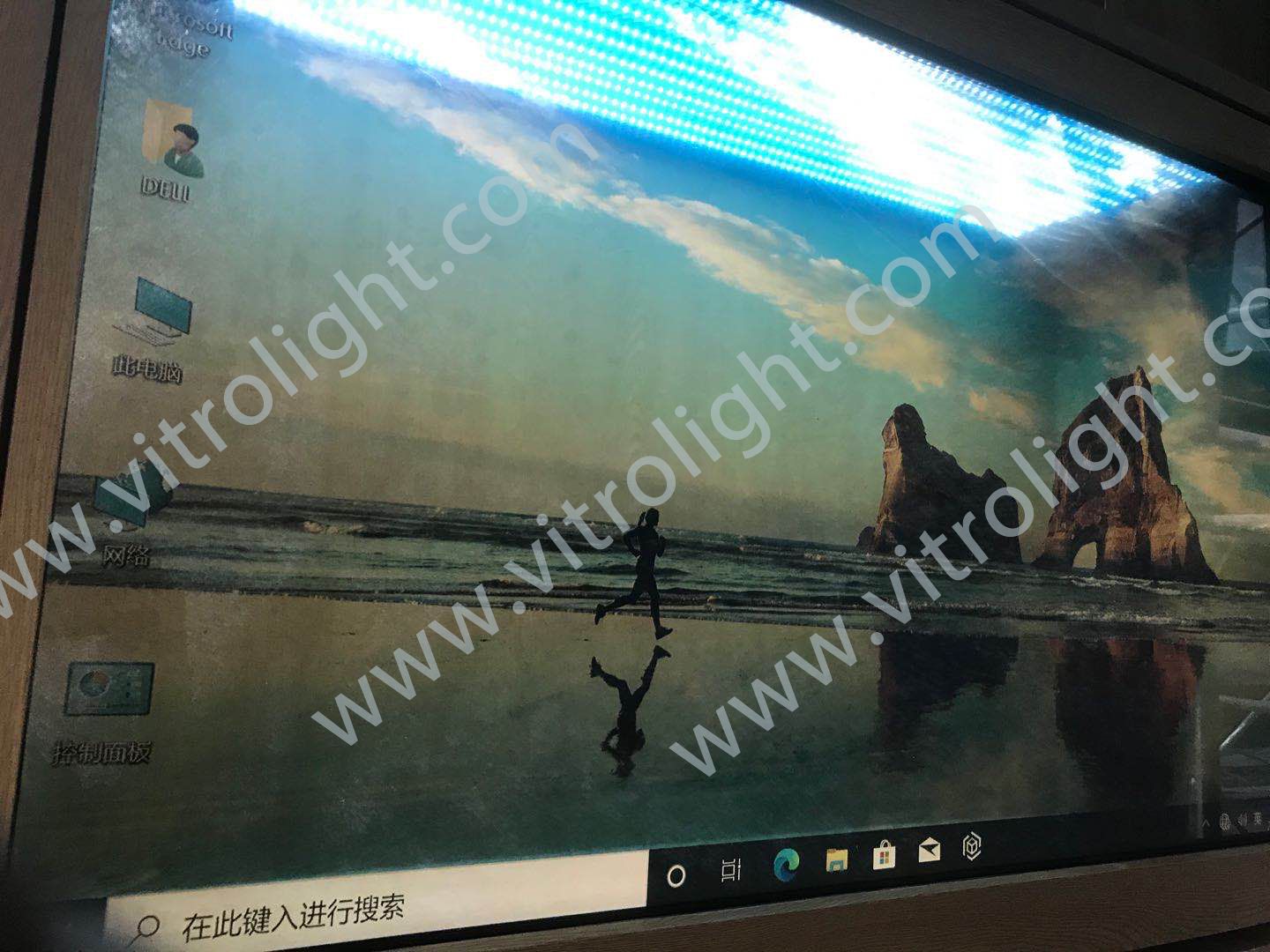 资阳市临空产业孵化中心55寸透明屏
