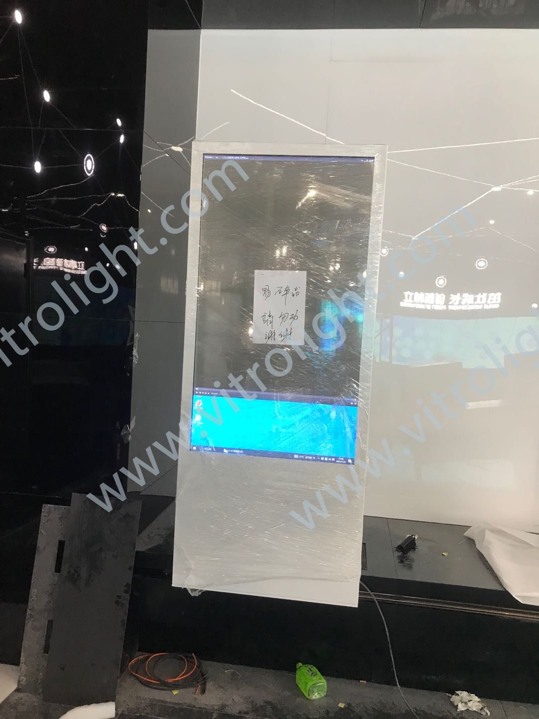 杭州未来科技城展馆55寸OLED移动屏