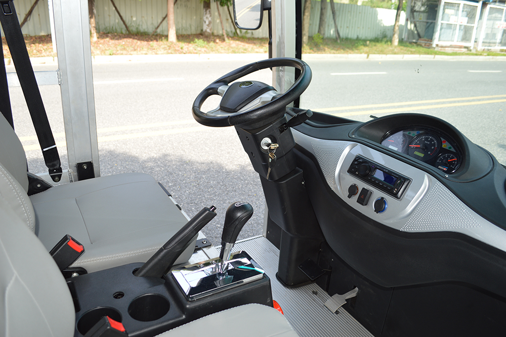 十四人座旅游观光车