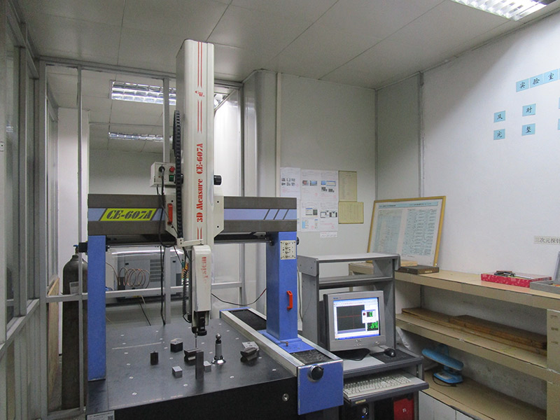 Three-Dimensional-Measuring-Instrument