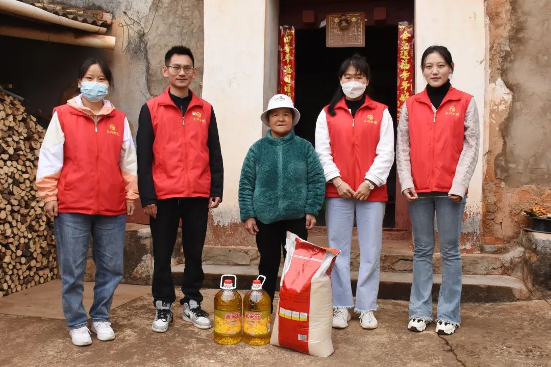 弘扬雷锋精神 做志愿服务的践行者 | 三川电缆在行动
