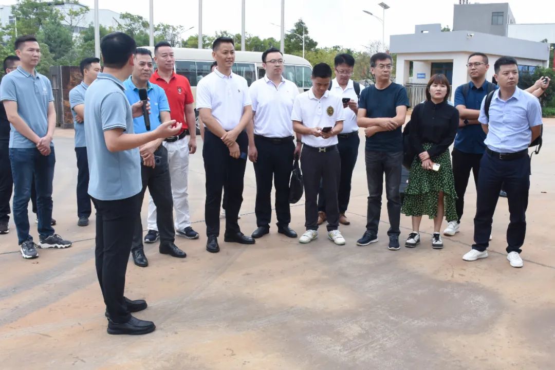 广东省电线电缆行业协会云南考察团 到三川电缆集团参观交流