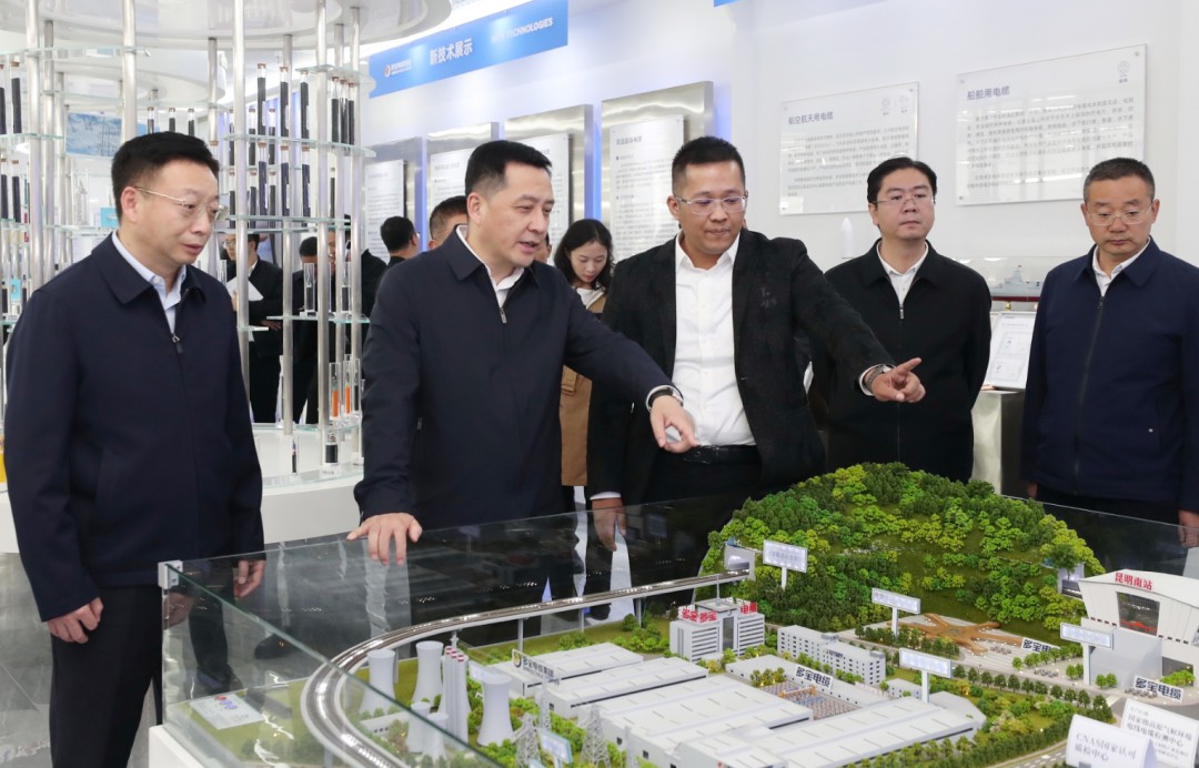 刘洪建在昆明高新区调研时强调：坚持问题导向 奋力攻坚克难 把“高”和“新”的发展底色擦得更亮