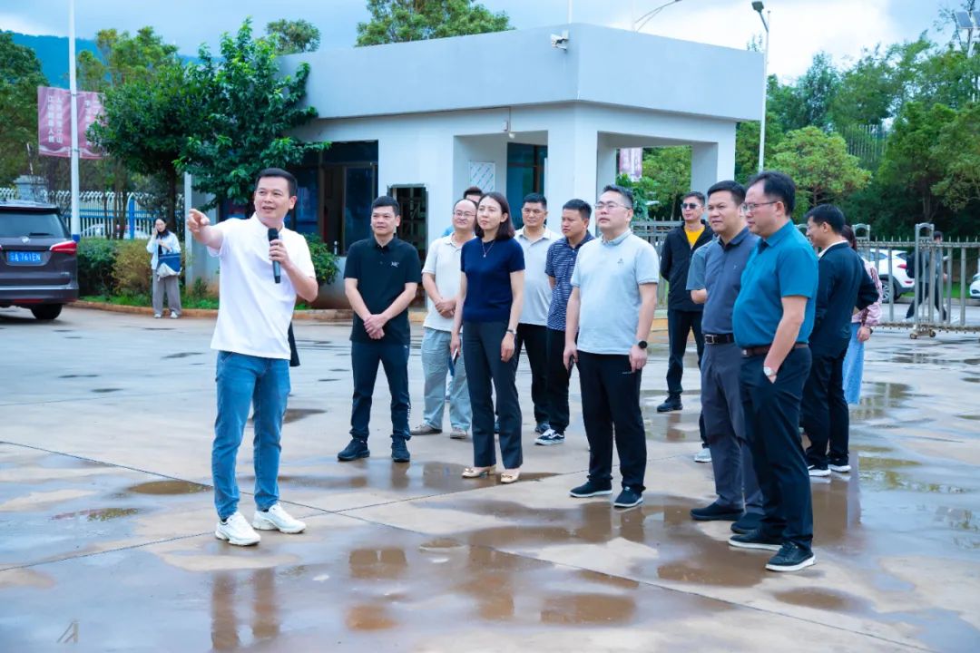 贵州省黔南布依族苗族自治州独山县人民政府考察组到昆明三川电线电缆有限公司考察调研