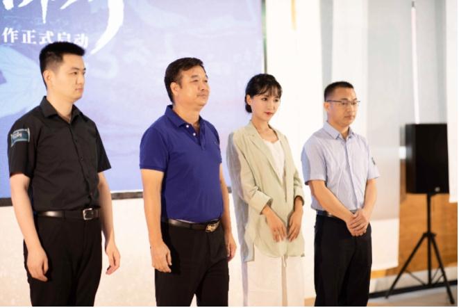 李子柒已在柳州建螺蛳粉厂，全国首家螺蛳粉产业学院曾在当地揭牌