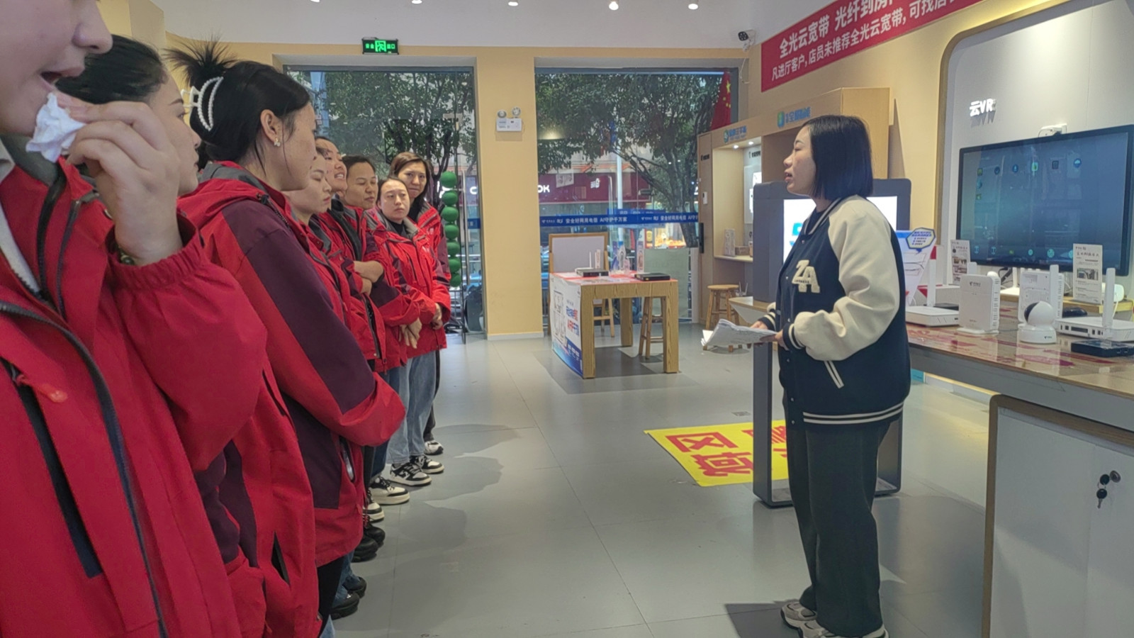 龙山电信：防范于心 反诈于行——防范电信网络诈骗知识宣传