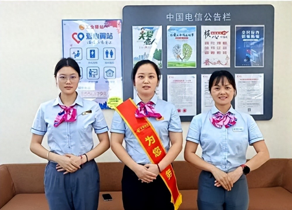 用温情服务安抚孤寡老人，爱心翼站传递社会正能量