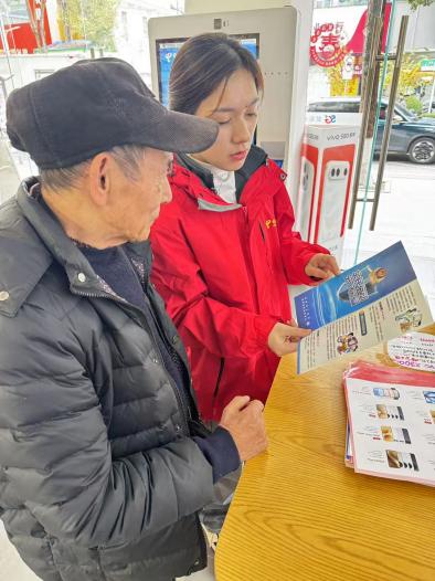 双牌中心厅——“爱心翼站”用专业与耐心守护群众“钱袋子”