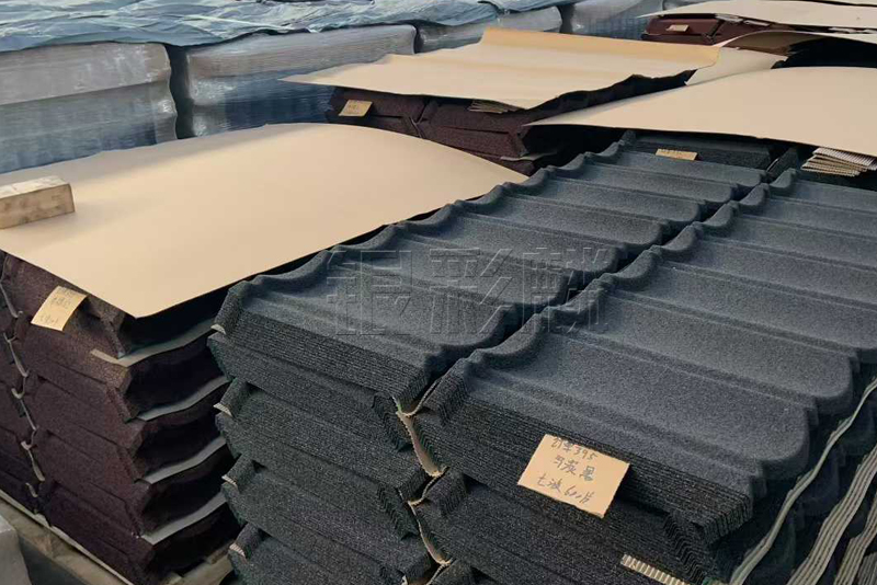 彩石金属瓦工程采购最怕什么？货等不起、质量不稳定—源头工厂专治“没底气”！