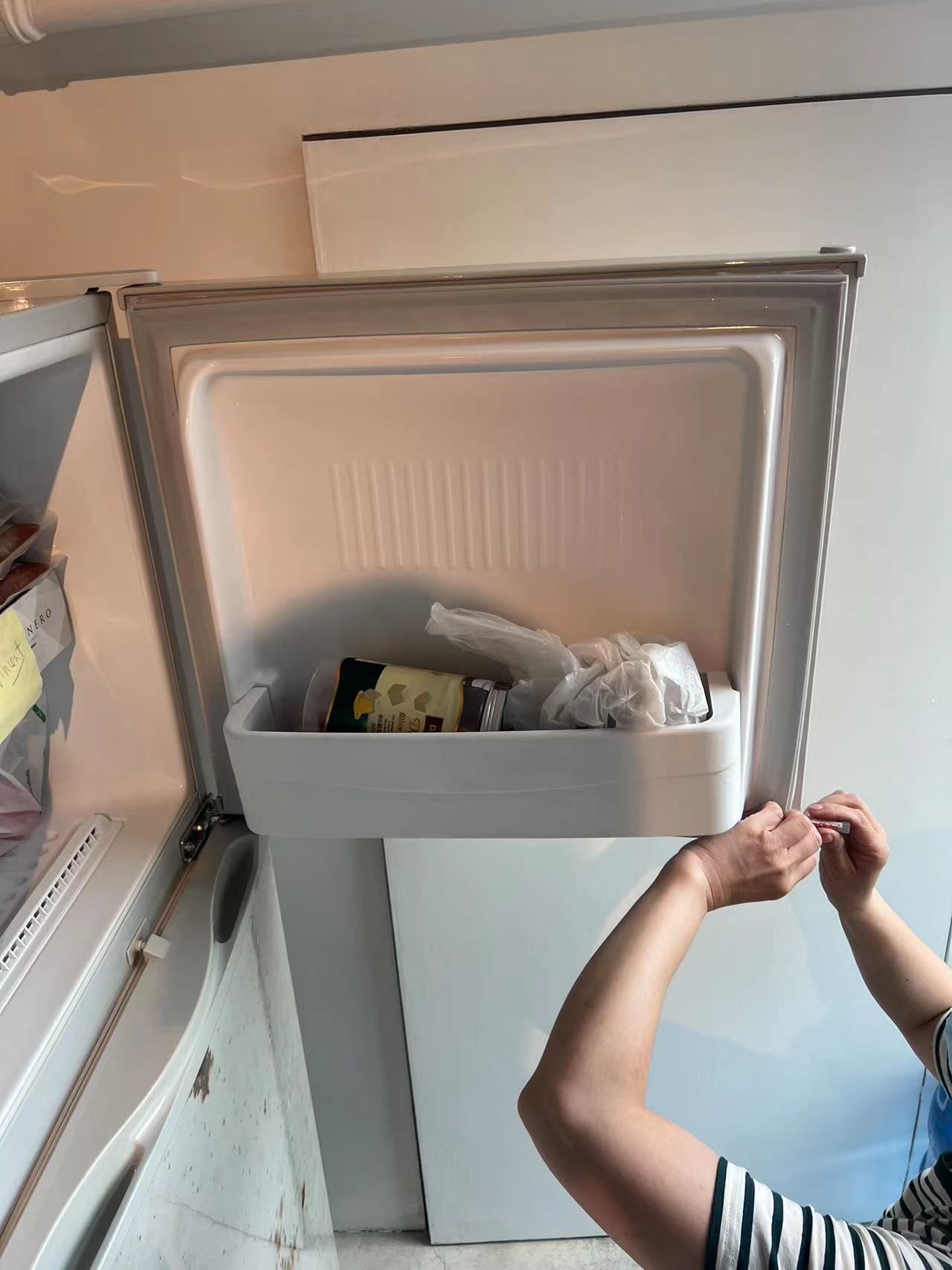 冰箱密封條哪裏購買？駿弘電器維修解答你。
