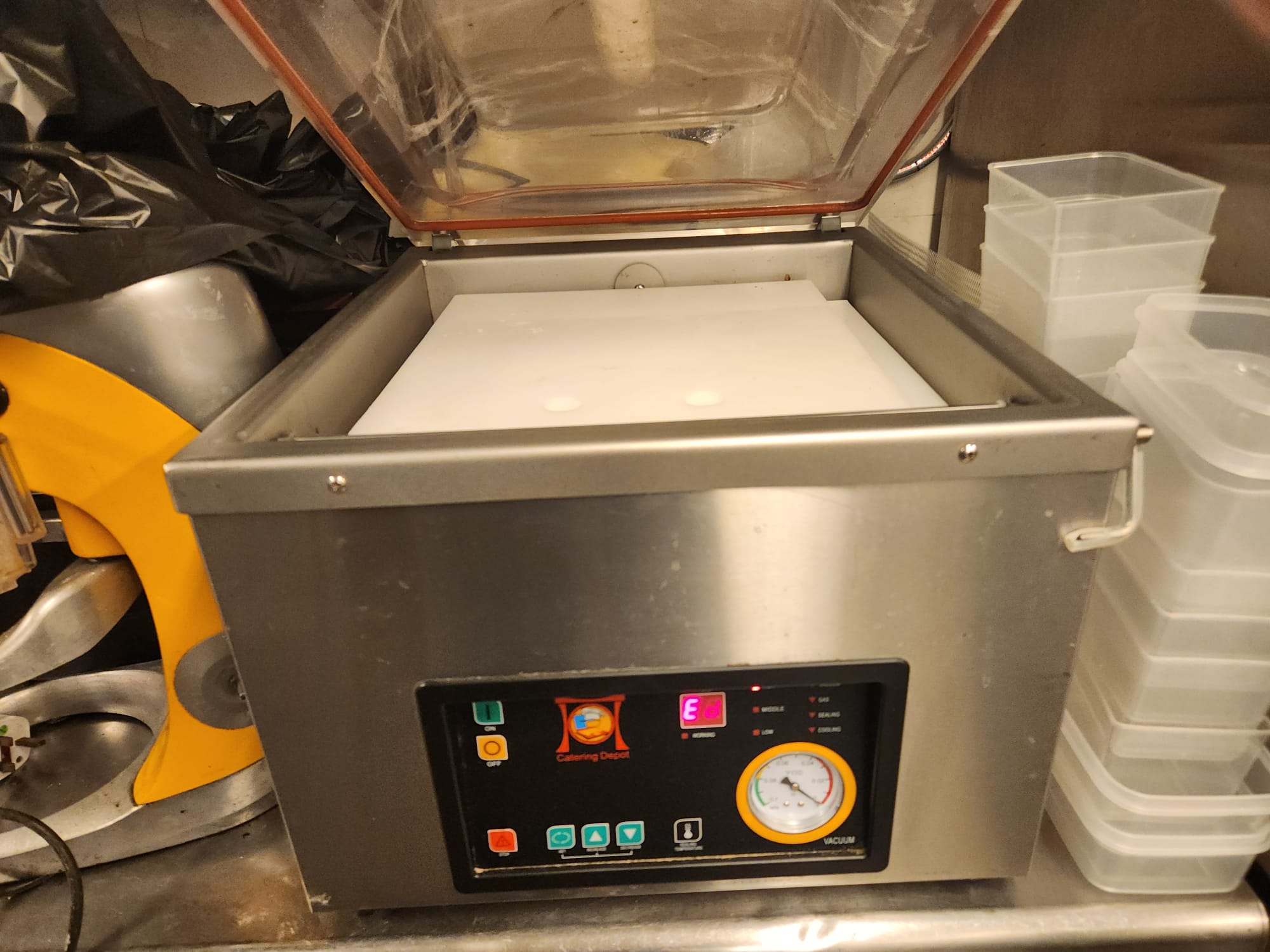 Repair commercial vacuum machines, repair sealing machines, Junhong Electrical Maintenance Company