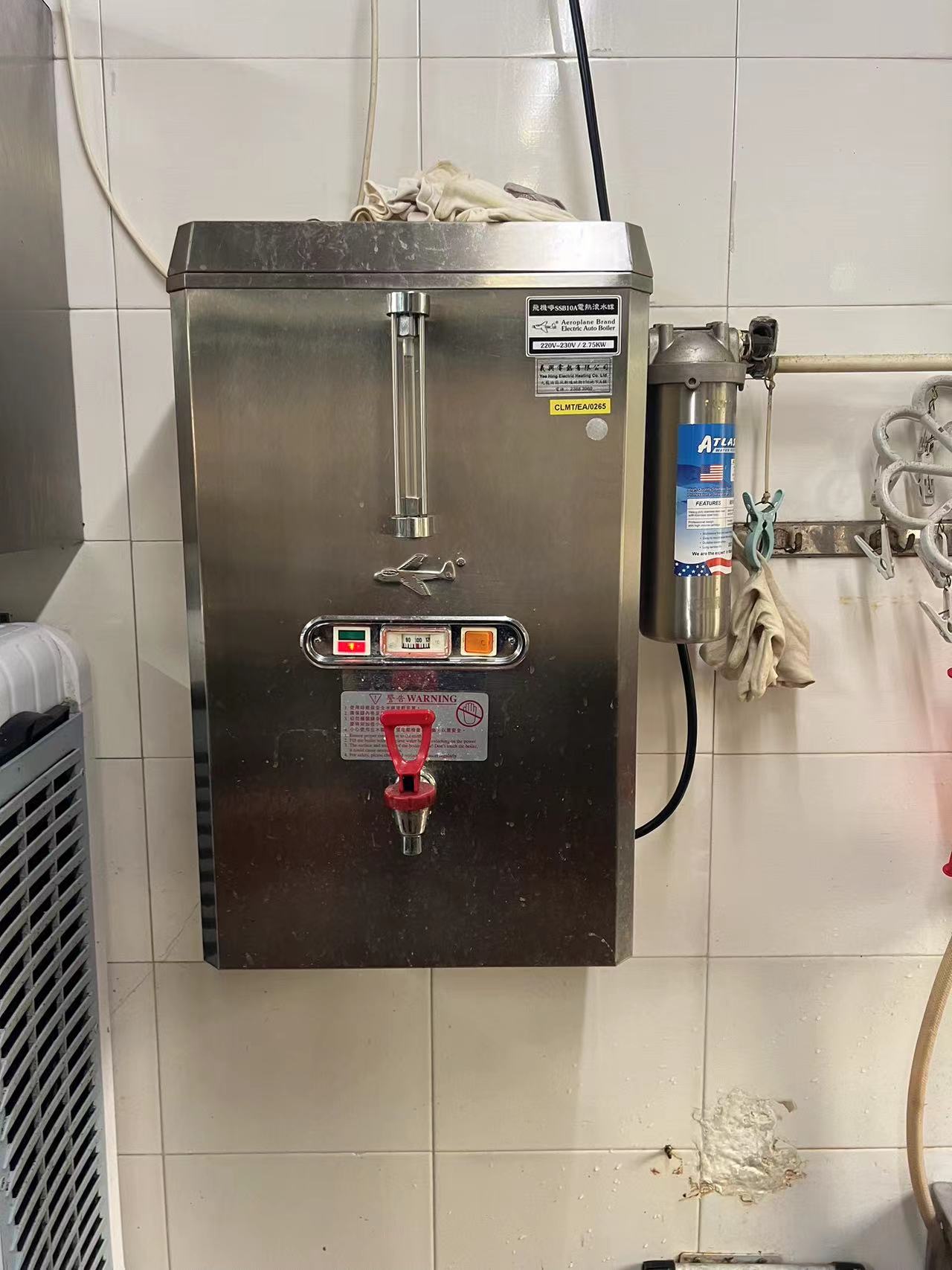時代廣場熱水爐維修｜快速更換發熱線｜駿弘電器用心為你