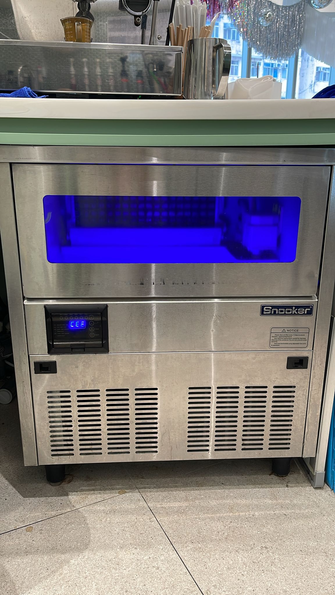❄️ 駿弘電器製冰機維修全攻略：專業維修，讓製冰機重煥高效活力！