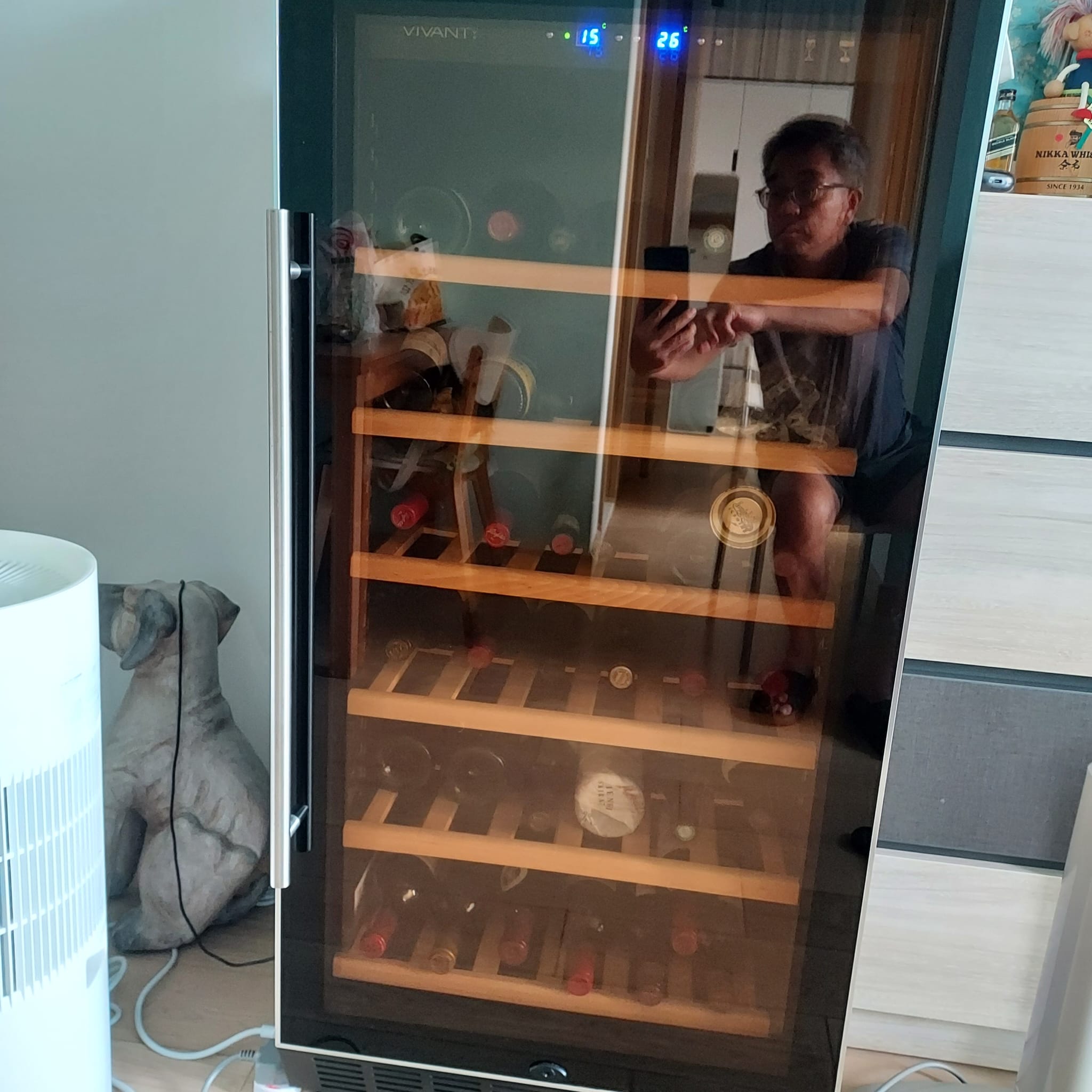 維修whirlpool 紅酒櫃顯示屏異常或按鍵無反應：修復控制面板