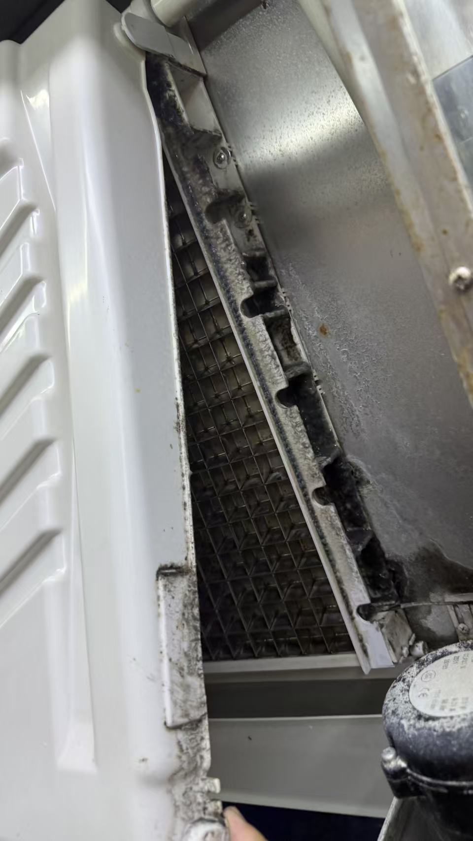 制冰機出現超時脫冰故障維修駿弘電器維修快速上門
