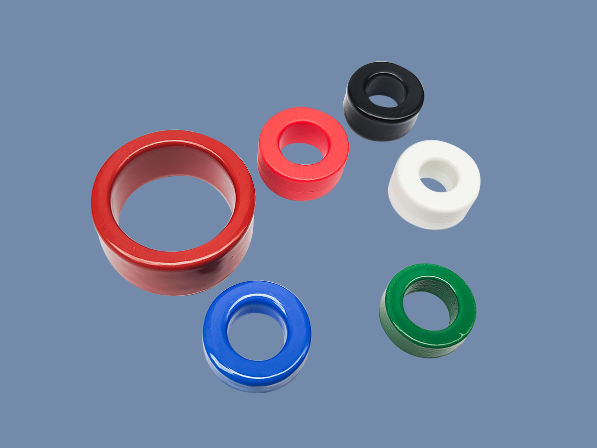 How nanocrystalline cores achieve better performance compared to amorphous cores?
