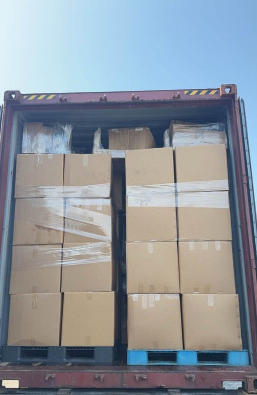 Manual Container Loading Completed – Truck Crane Parts Shipped to Southeast Asia