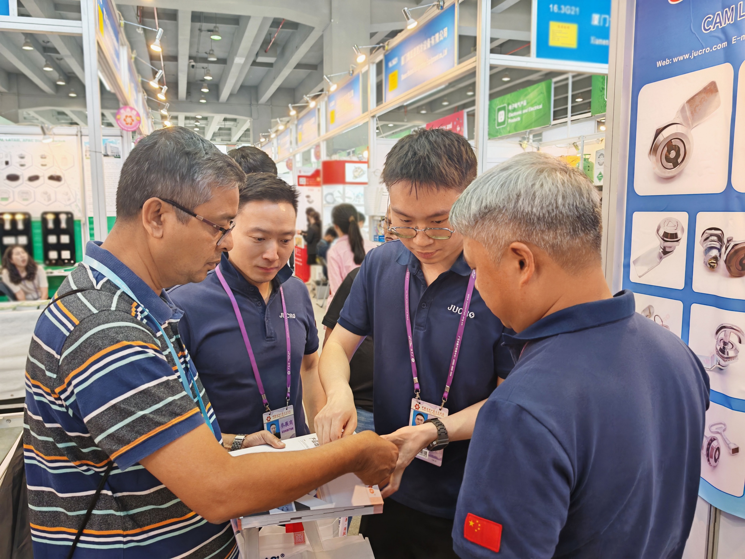 JUCRO Electric Completes Successful Exhibition at the 137th Canton Fair，Showcasing Innovative Electrical Components and Cabinet Hardware Solutions