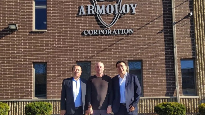 与 ARMOLOY（全球顶级涂料品牌）签订的独家特许经营协议