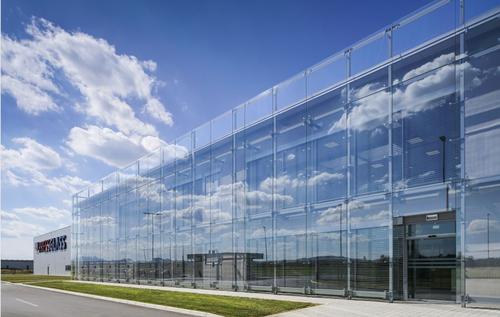 The application of carved aluminum panel curtain wall is increasing