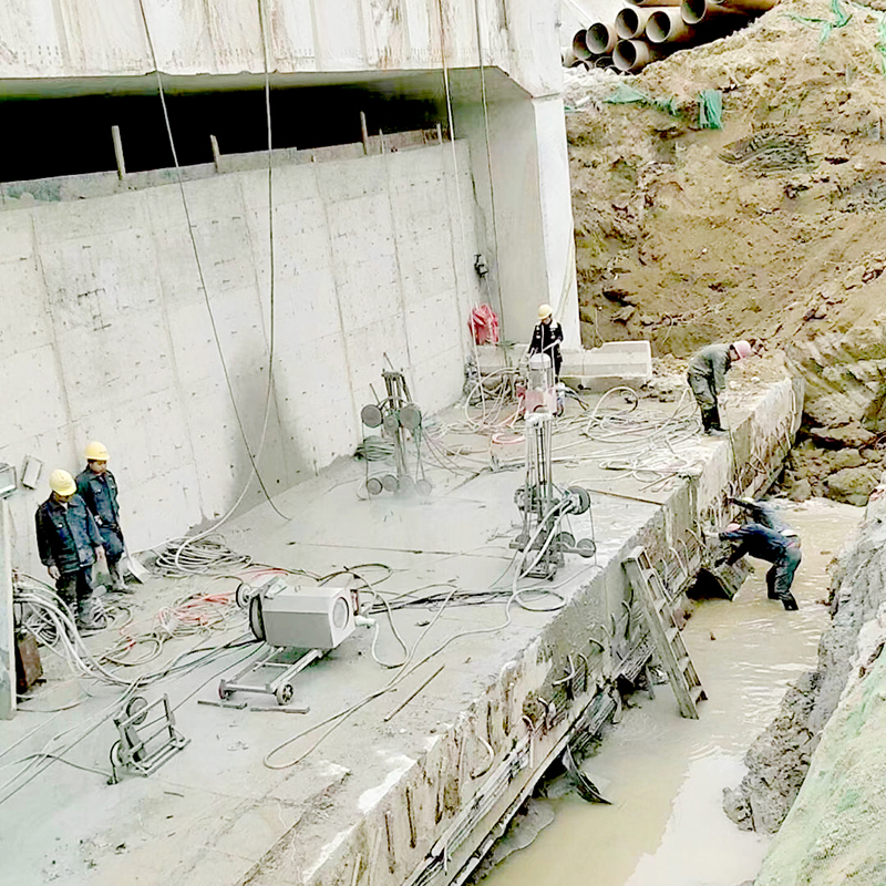 Hydraulic Rope Saw - Culvert Cutting