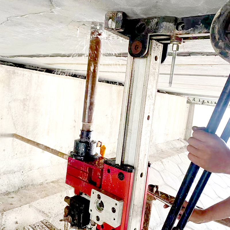 Hydraulic water drill