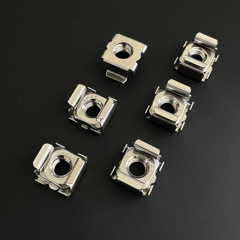 Cage Nuts AND SCREWS for Server Rack