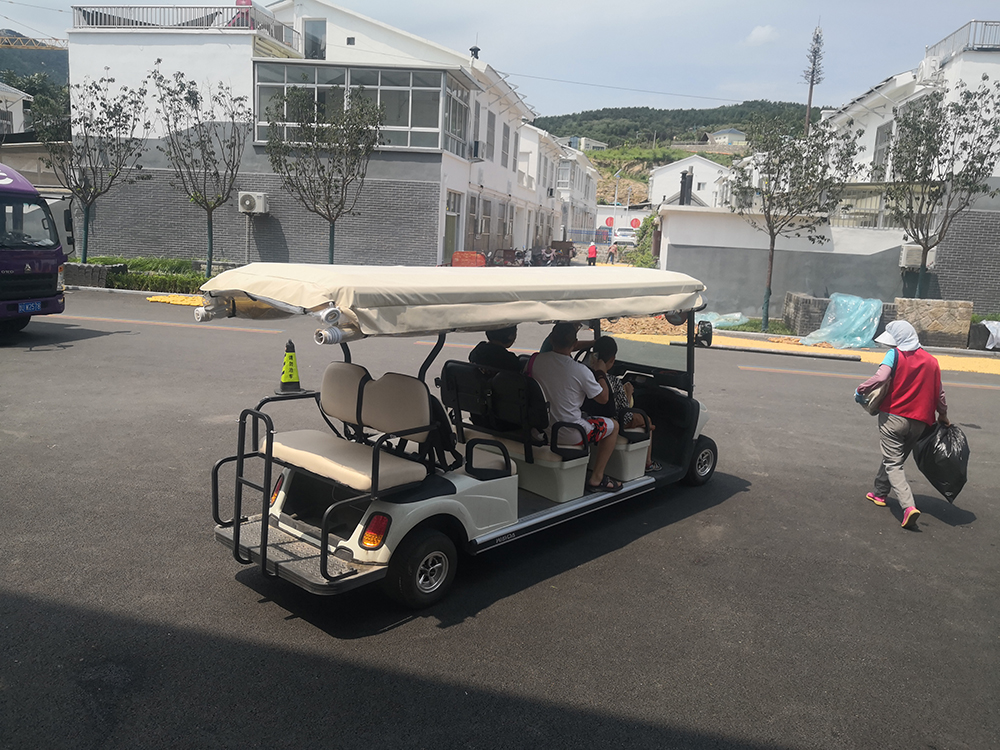 山西民宿8座高尔夫球车