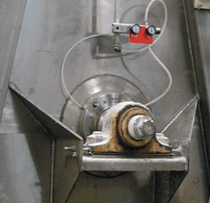 MECO Custom Shaft Seals Solve Mixer Leakage Problem
