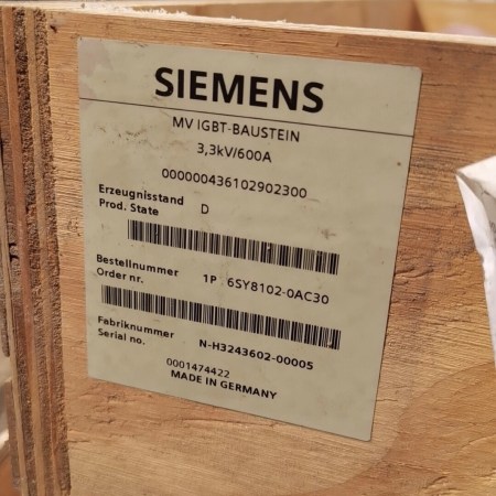6SY8102-0AD30 Siemens MV IGBT-BAUSTEIN, 6SY8102-0AC30, TWO IGBT MODULES 550A AIR-COOLED INVERTER FOR SIMOVERT MV 4.16 KV