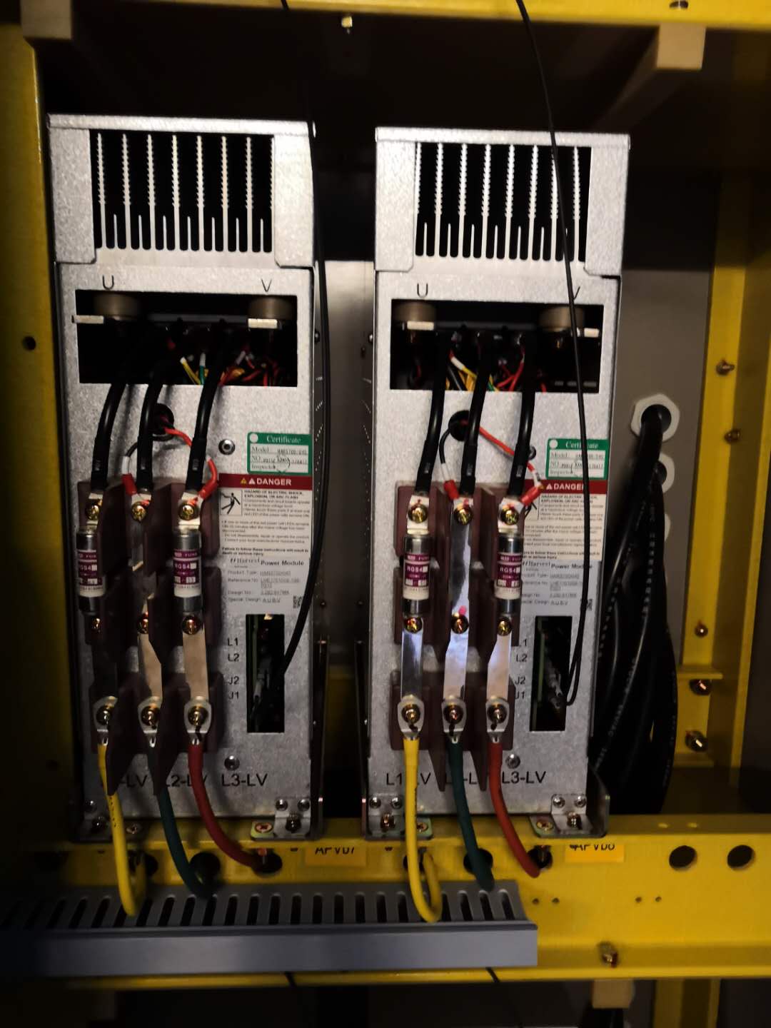 HARS700/610, HARS700/350, HARS700/340, HARS700/330, HARS700/320, HARS700/310, HARS700/300, HARS700/290 Schneider Electric Leader & Harvest MV Drives Power Cell