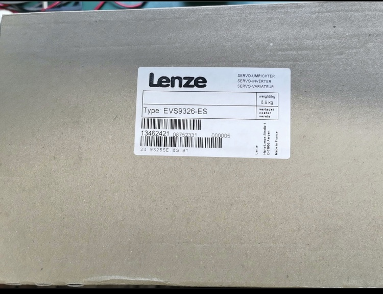 Lenze Servo Inverter EVS9321-ESV004, EVS9322-ESV004, EVS9323-ESV004, EVS9324-ESV004, EVS9325-ESV004, EVS9326-ESV004 9300 SERIES, 400/480 VAC, 11 KW （14.75 HP）
