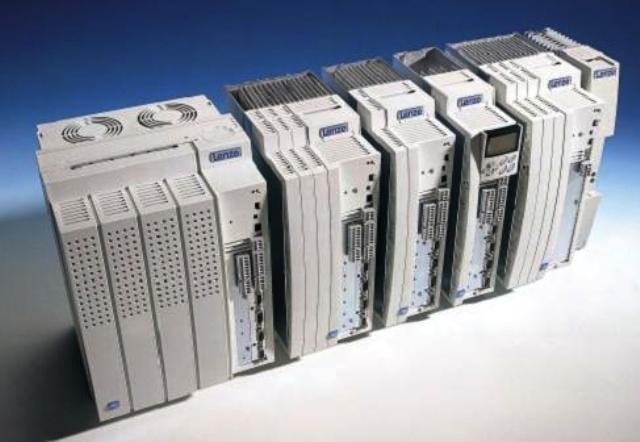 Lenze EVS9321-ESV100, EVS9322-ESV100, EVS9323-ESV100, EVS9325-ESV100, EVS9326-ESV100, EVS9327-ESV100, EVS9328-ESV100, EVS9329-ESV100, EVS9330-ESV100 55 KW 480 VAC 9300 series servo inverter