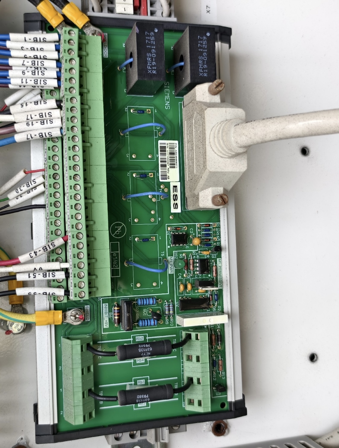 Siemens A5E32539903, 6SR4092-0AD00-0AM1, 6AV2 143-6GA00-0SN0, A5E37764609, A5E32100313, A5E36968571