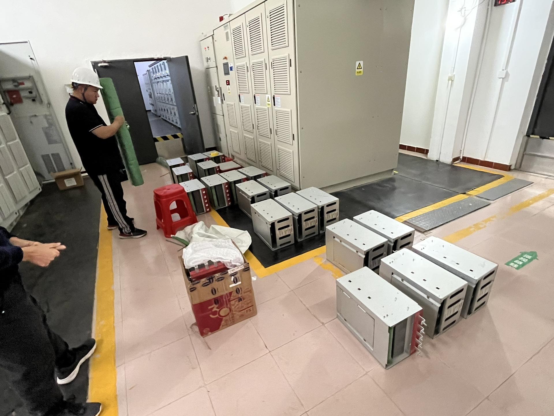 A7B91500496421, RESISTOR HALL EFFECT 34.00OHM, P/N: A1A13000346.08; A7B91500087051, CURRENT TRANSFORMER 250:5A, P/N: A1A091710, MODEL: 300-251; A7B91503657542, BLOWER, MODEL: R3G630-AB21-01, SUPPLIER: EBM