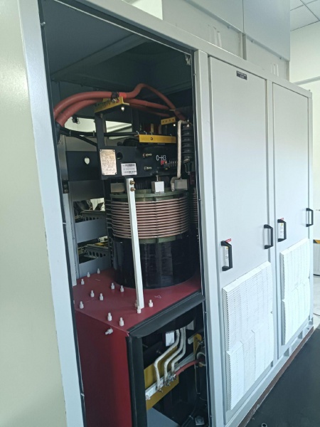 GEN3E Transformer with Cabinet 4000kVA 4160/12X690V 60Hz ALXfmr Cabinet 91.5x96x50 Powder coated TEX Grey VFD P/N A5E02534202