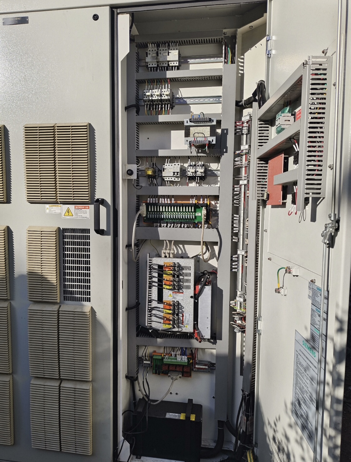 A1A220006180.01, A1A220006180.00, 6SR4902-0AD02-0AN0, A7B82000286173, A7B93000808311, A7B93000808312, A5E02651973, A5E33960551