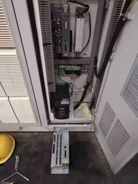 VZ3N12001 Schneider Electric, 65R0960-0SM42-0AD0, A1A060419, A1A056314, A1A001015, A5E35285035, 6SR4102-2FC41-2BG0-Z, A1A10000424.100, A5E01202645
