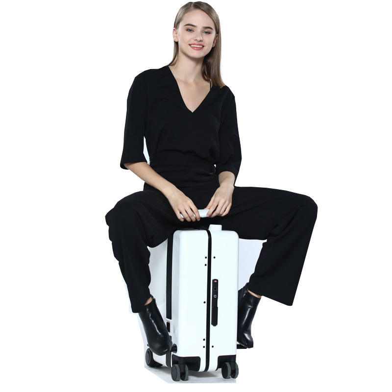 IN01   Smart riding suitcase