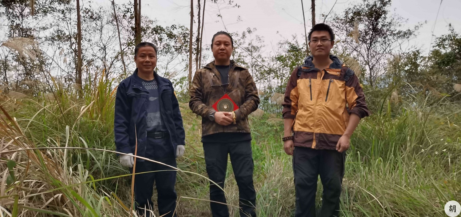 在广西带两位徒弟学习，点罗伞地