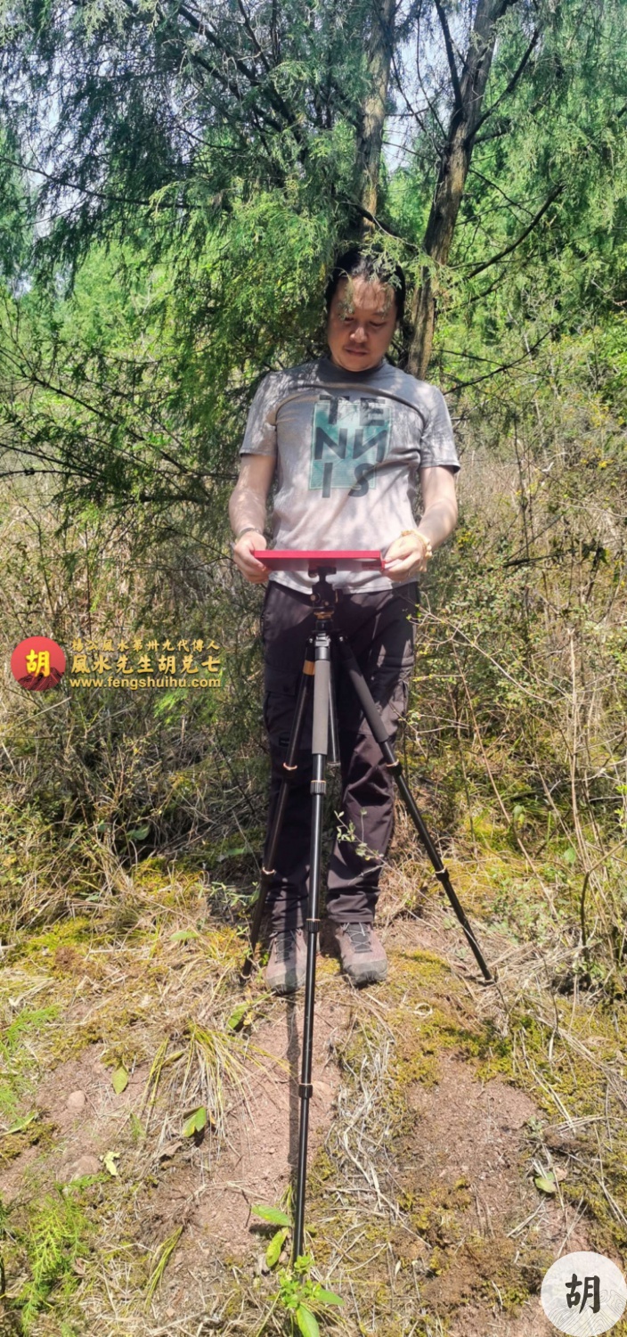 在四川泸州为客户点一穴，喝形将军坐帐地，出一品武贵之后人